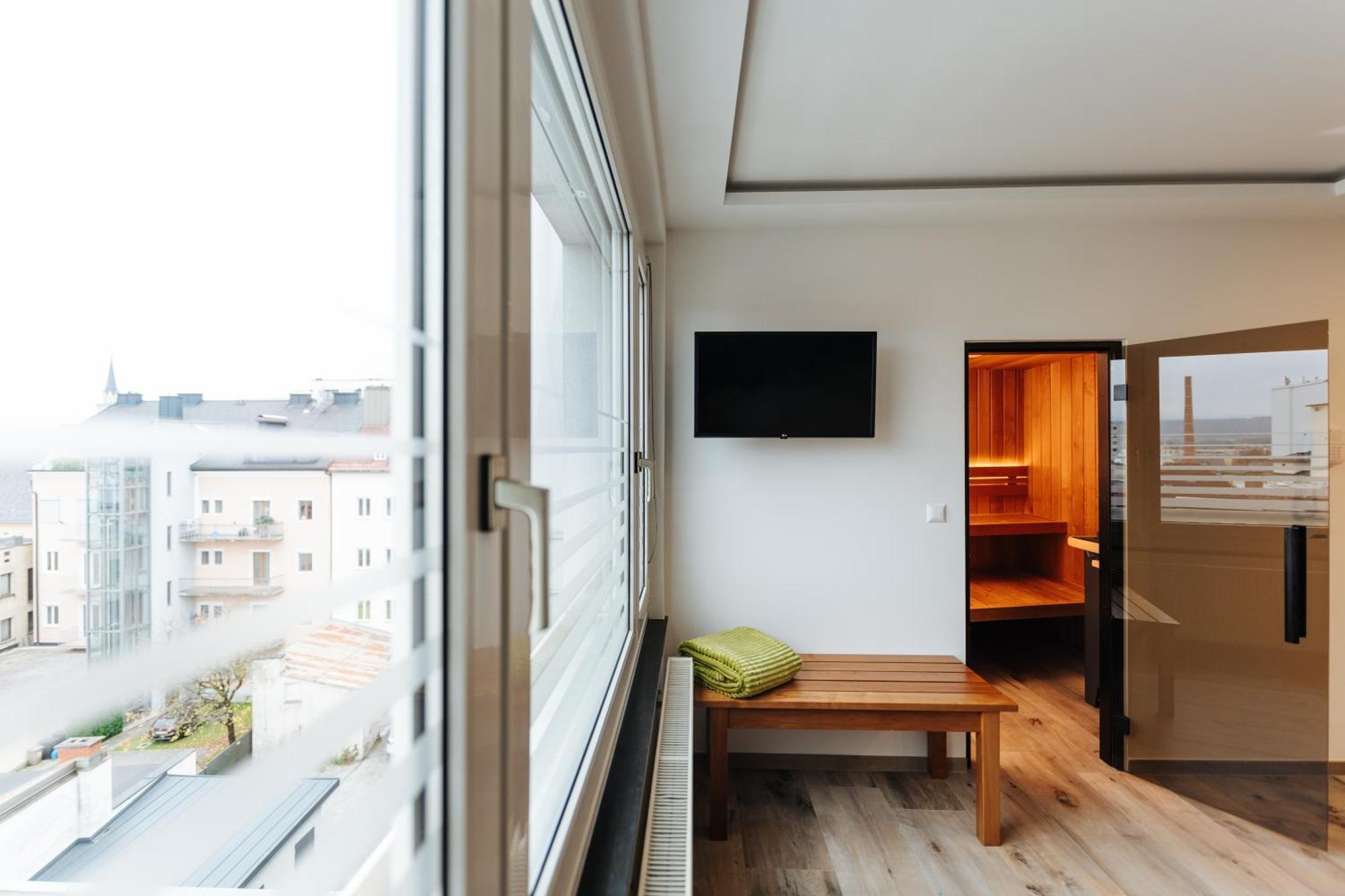 Hotel City 4*
